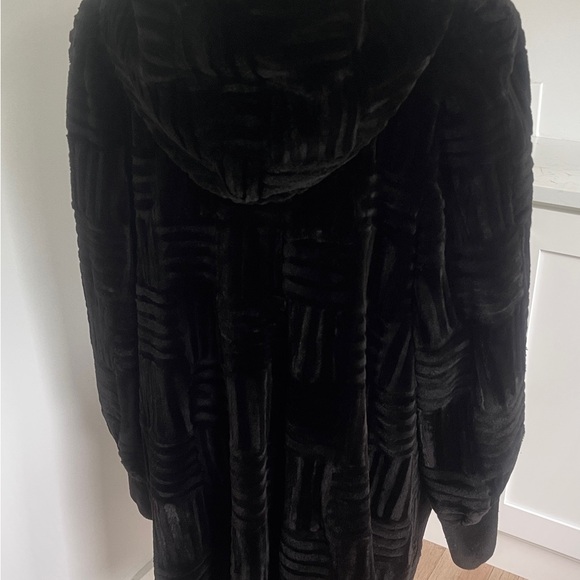 SOLD;Sheared Beaver stroller , Size 16 , Hood And Collar, Hand Clipped Texture - Picture 6 of 16